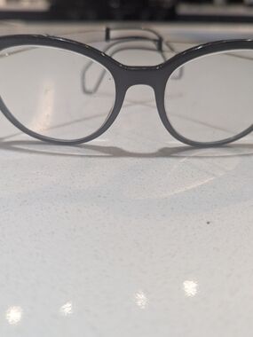 Classic Round Women’s Eyeglasses - Black